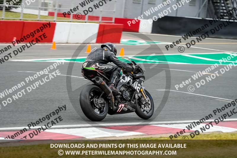 donington no limits trackday;donington park photographs;donington trackday photographs;no limits trackdays;peter wileman photography;trackday digital images;trackday photos